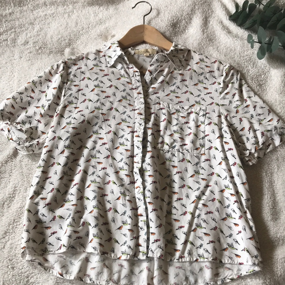 ‘Love Notes’ Button-Up Bird Tee